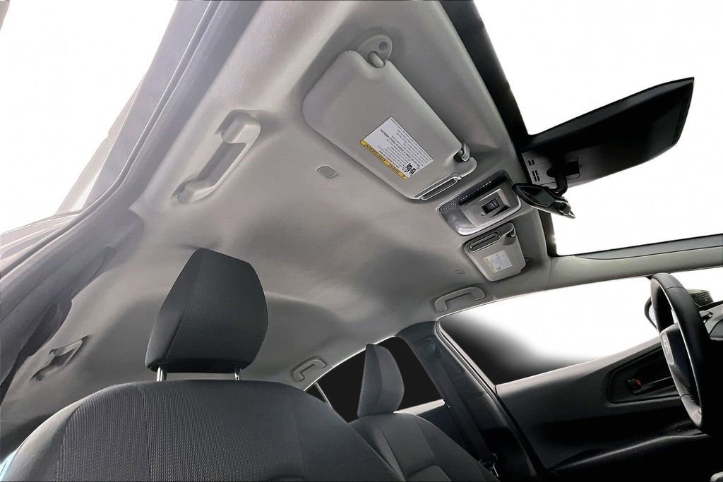 Used 2025 Toyota Prius LE FWD image 22