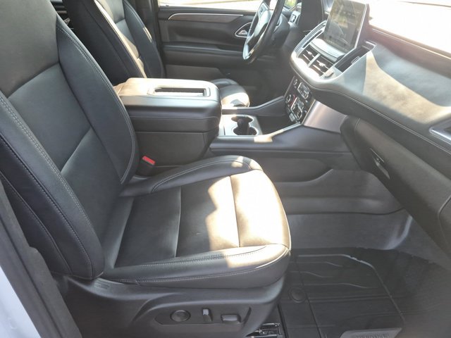 Used 2021 Chevrolet Tahoe Z71 w/ Luxury Package AWD/4WD image 36