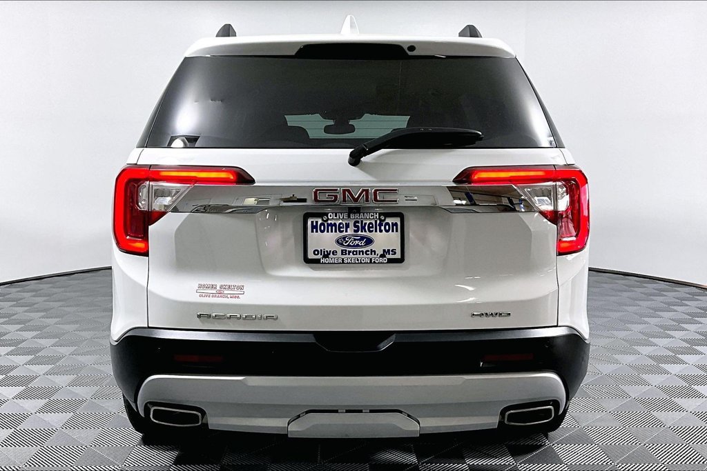 Used 2023 GMC Acadia SLT AWD/4WD image 4