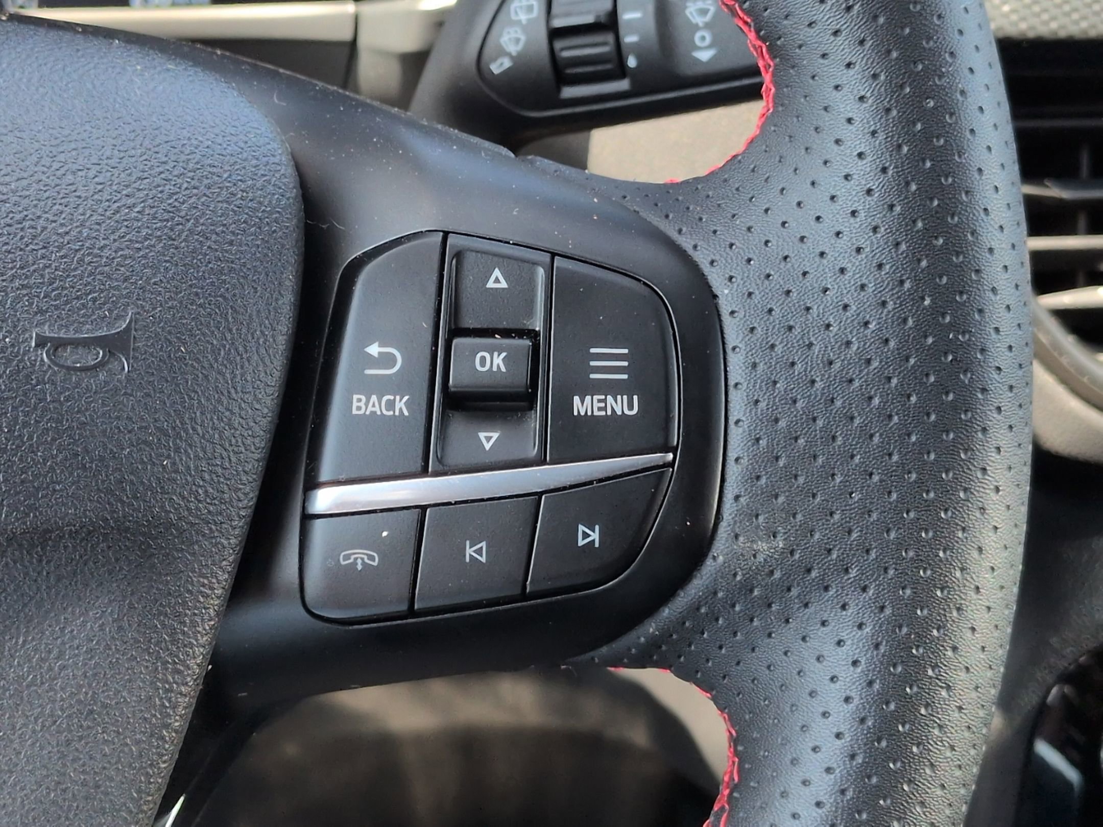 Certified 2023 Ford Escape ST-Line w/ Tech Pack #1 FWD image 19