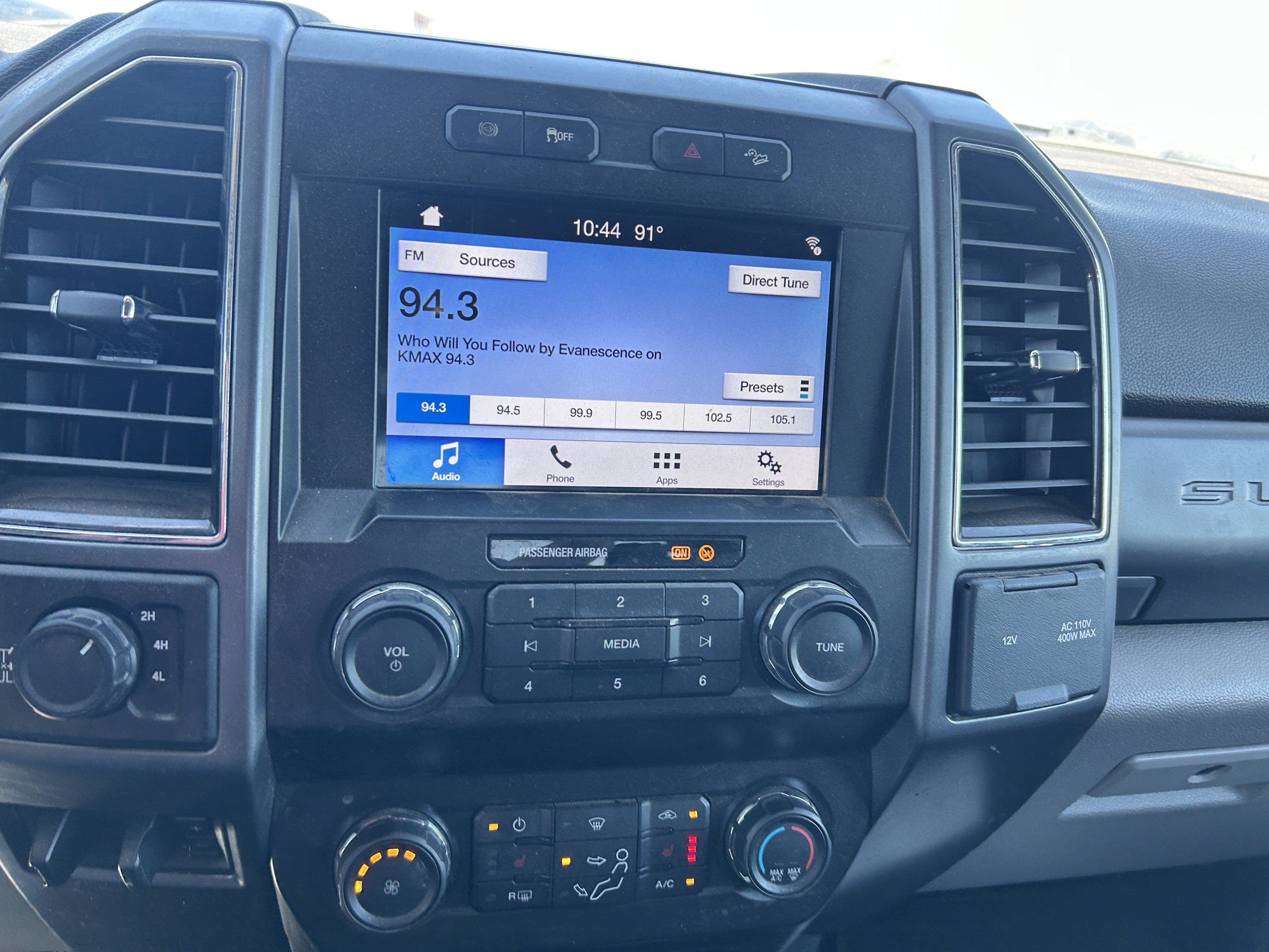 Certified 2019 Ford F350 XLT w/ XLT Premium Package AWD/4WD image 15