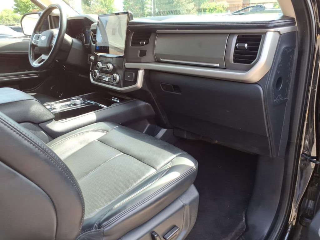 Certified 2022 Ford Expedition XLT AWD/4WD image 7