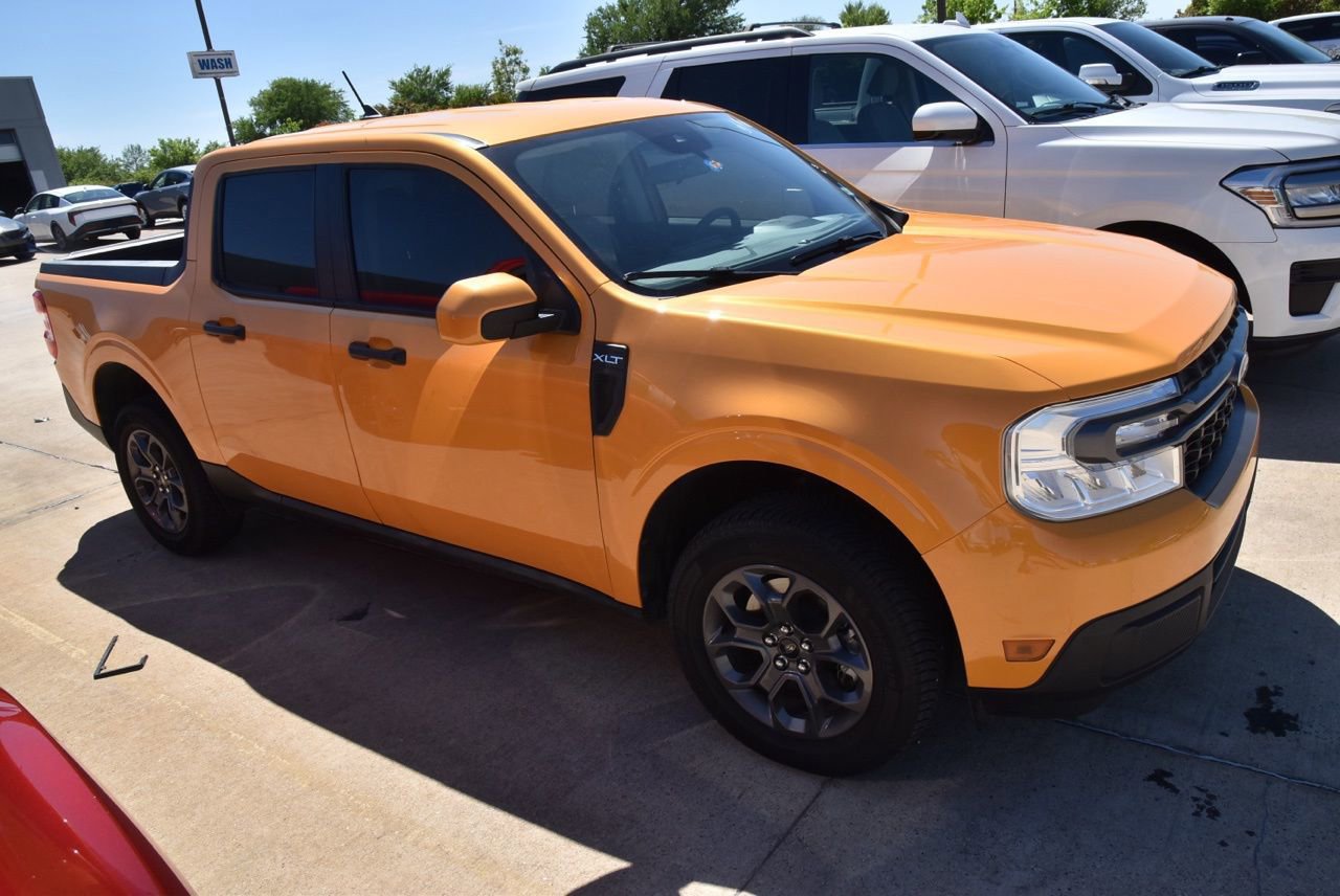 Certified 2023 Ford Maverick XLT w/ XLT Luxury Package image 7