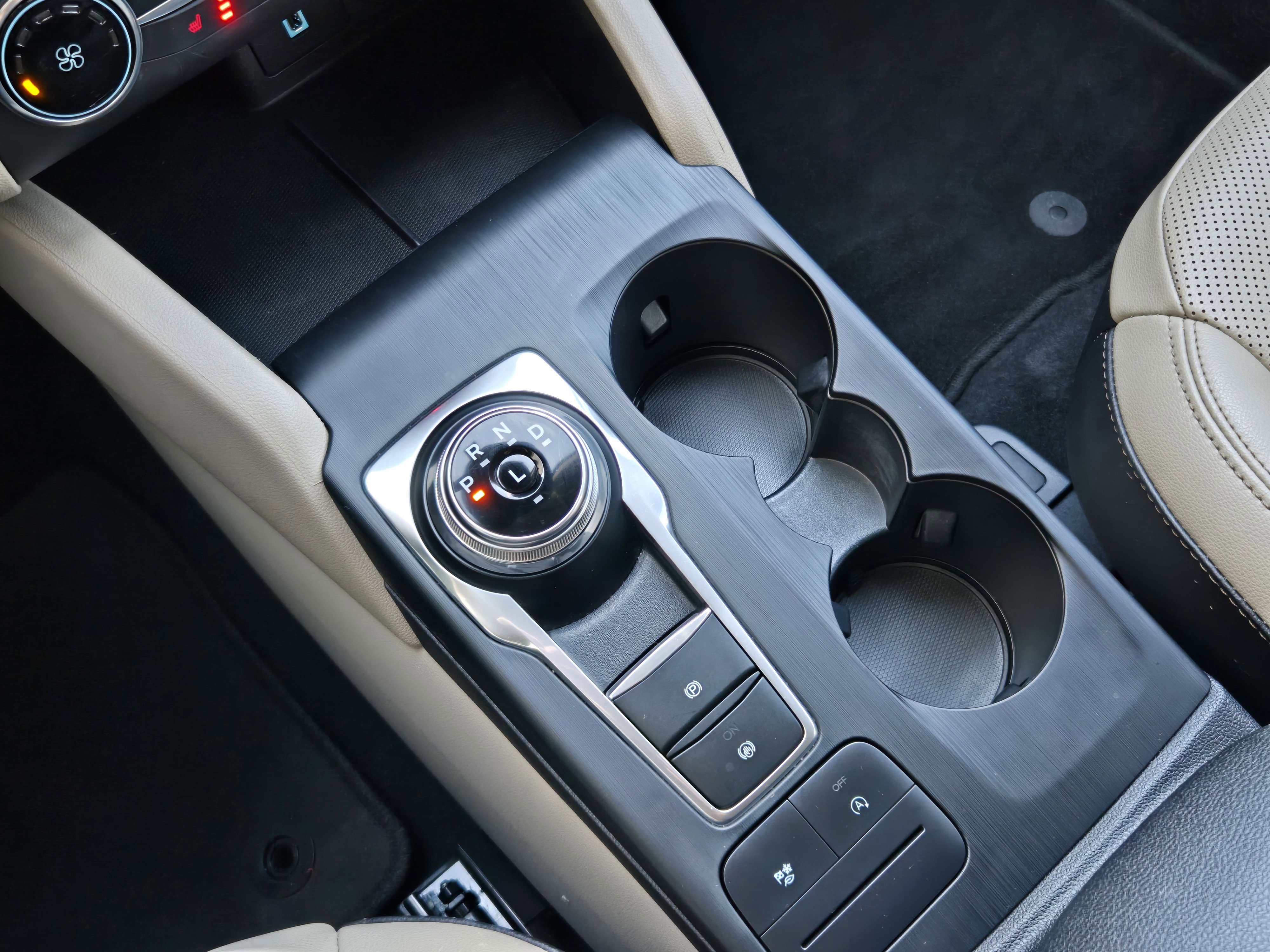 Certified 2020 Ford Escape SEL image 15