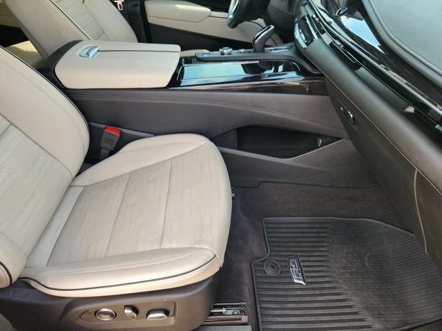 Used 2024 Cadillac Escalade Sport w/ LPO, ONYX Package RWD image 13