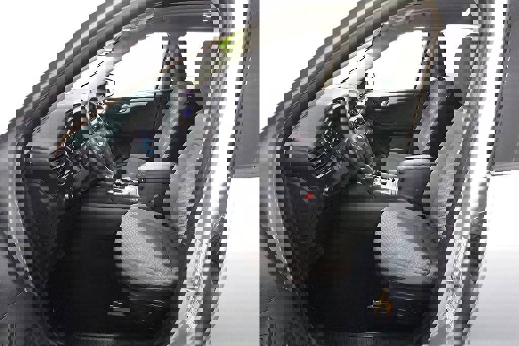 Certified 2020 Ford Escape SE image 10