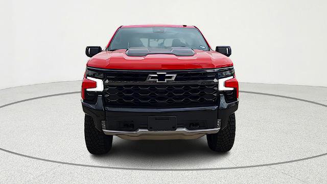 Used 2026 Chevrolet Silverado 1500 ZR2 w/ Dark Appearance Package image 3