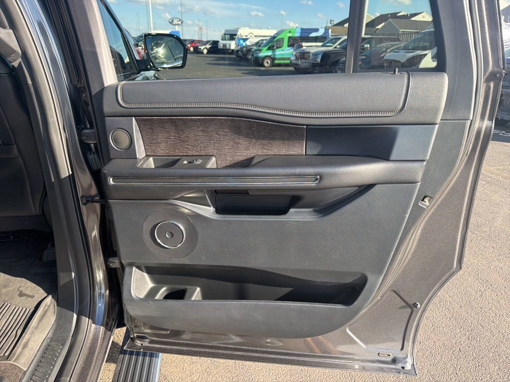 Certified 2020 Ford Expedition Max Limited w/ Special Edition Package AWD/4WD image 43