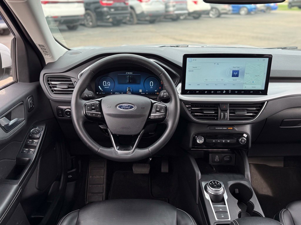 Certified 2025 Ford Escape Platinum AWD/4WD image 6