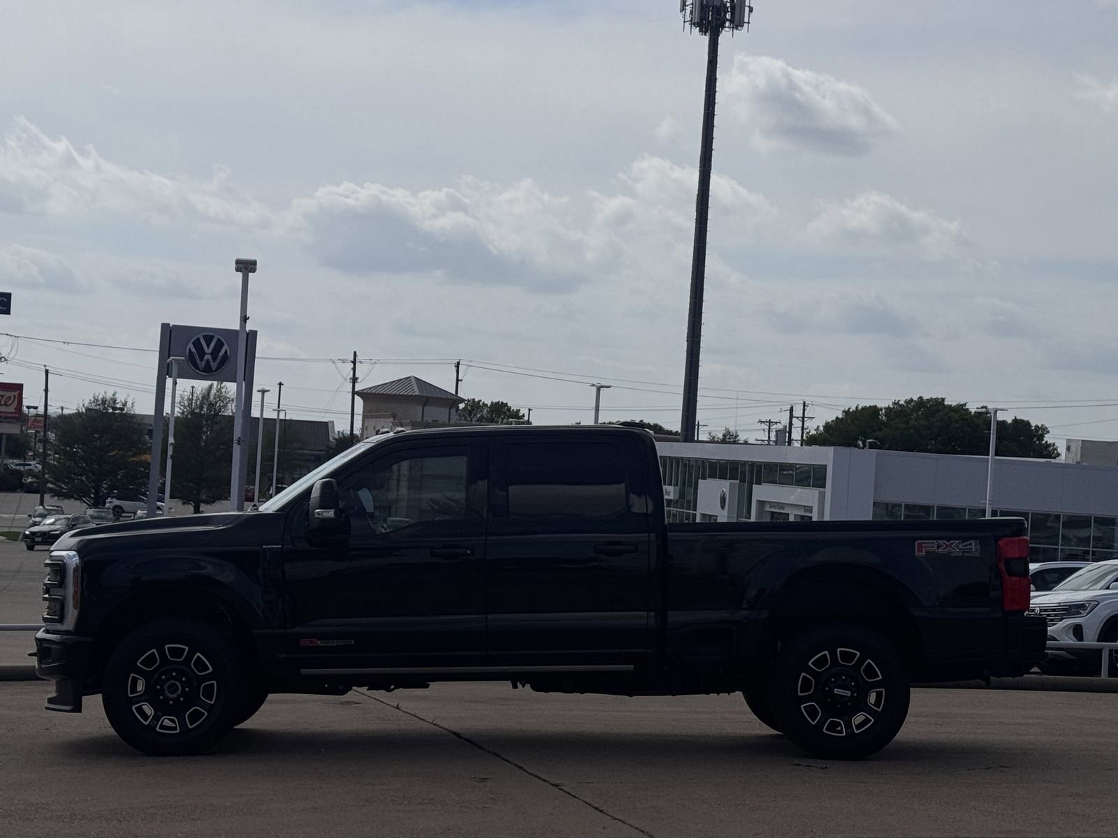 Certified 2025 Ford F250 Platinum AWD/4WD image 2