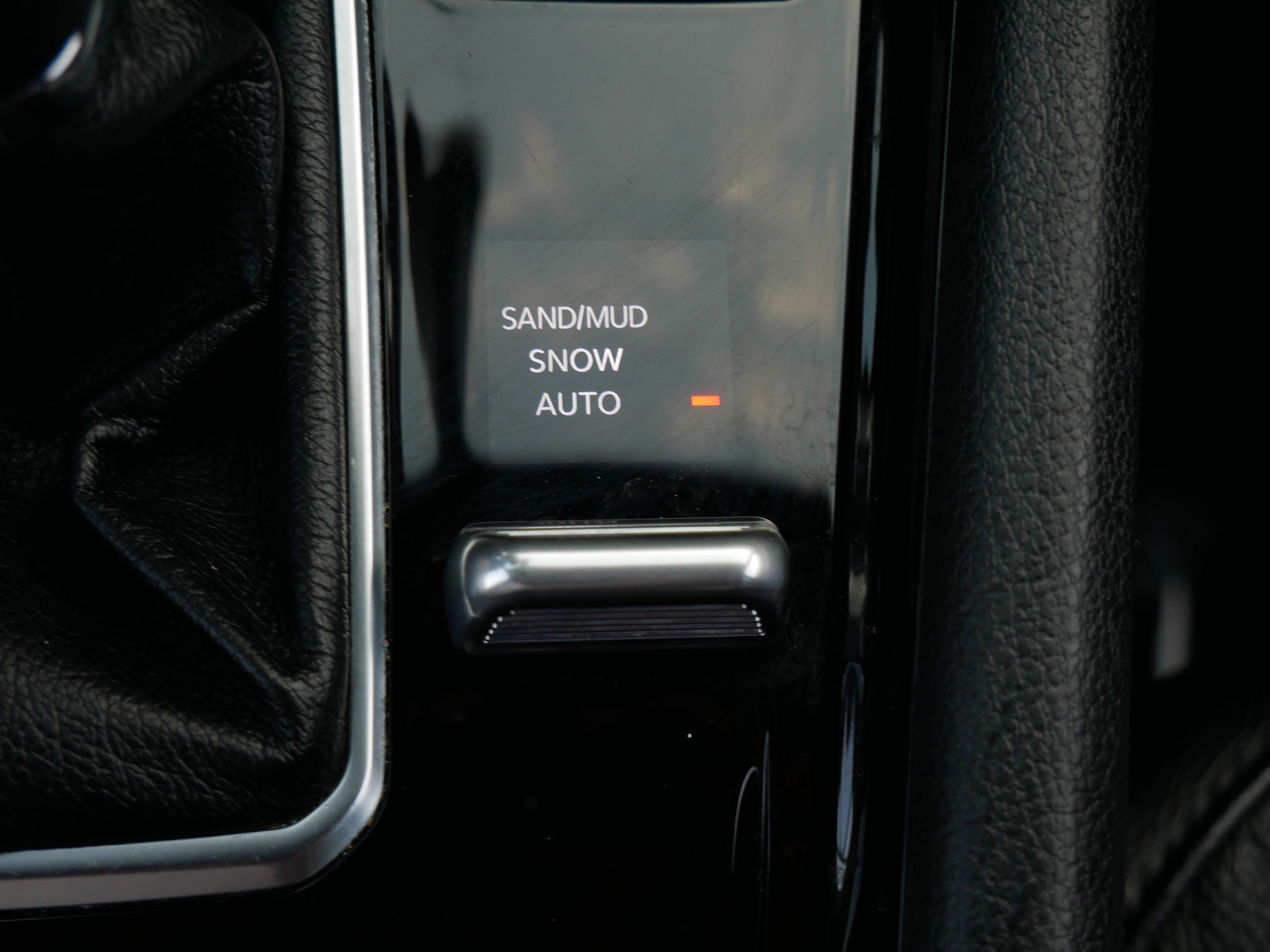 Used 2023 Jeep Compass Limited image 30