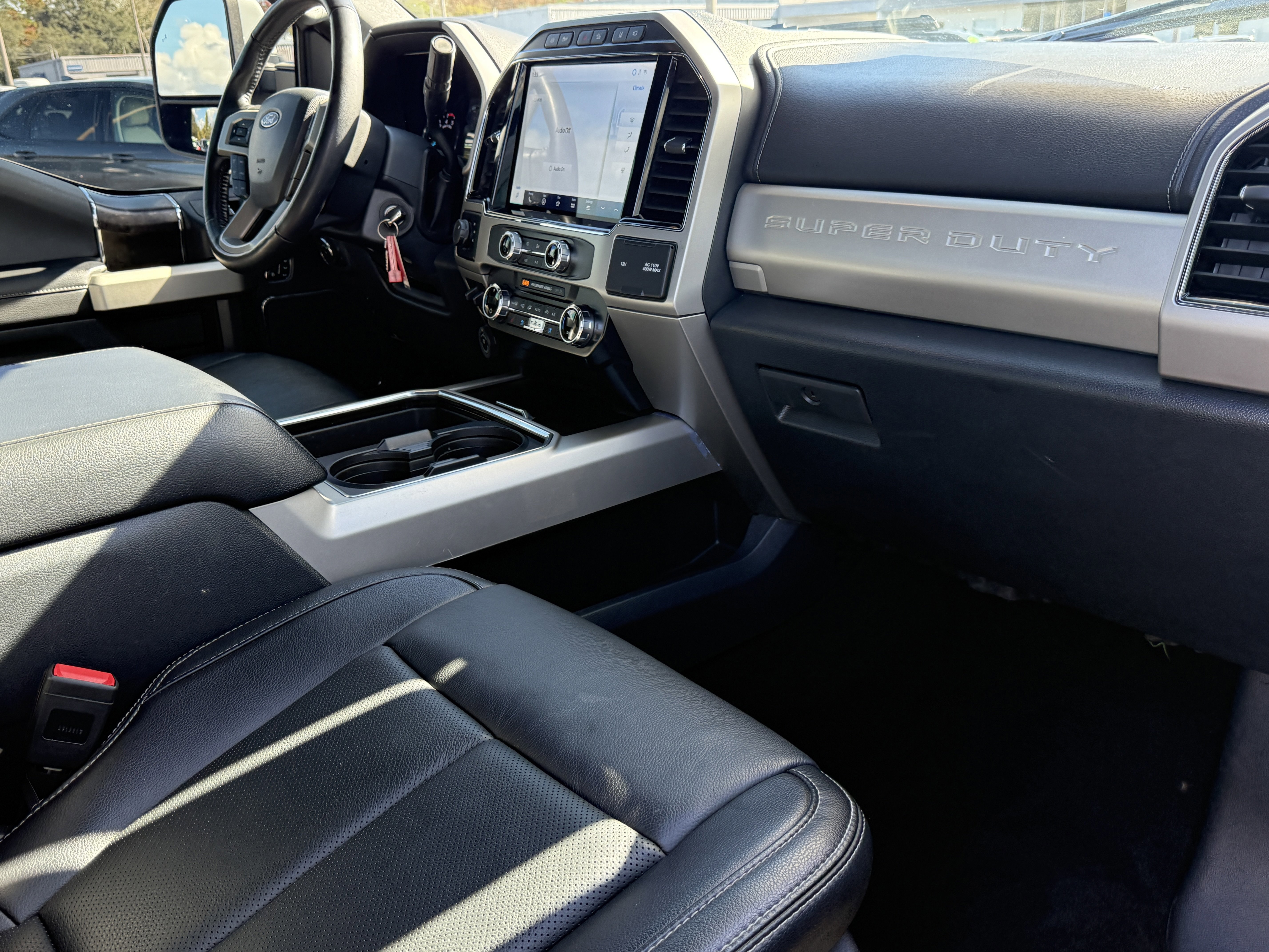 Certified 2022 Ford F250 Lariat w/ Tremor Off-Road Package image 10