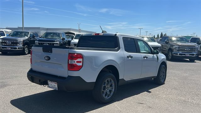 Certified 2025 Ford Maverick XLT FWD image 3