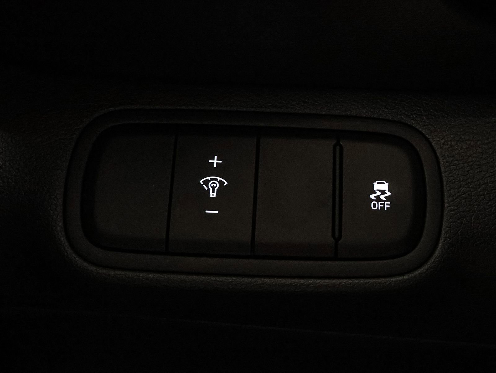 Used 2023 Hyundai Venue Limited w/ Cargo Package image 28