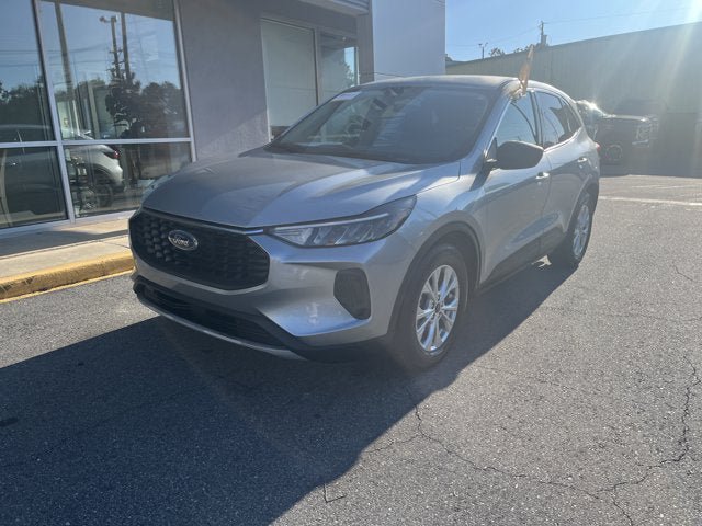 Certified 2023 Ford Escape Active FWD image 2