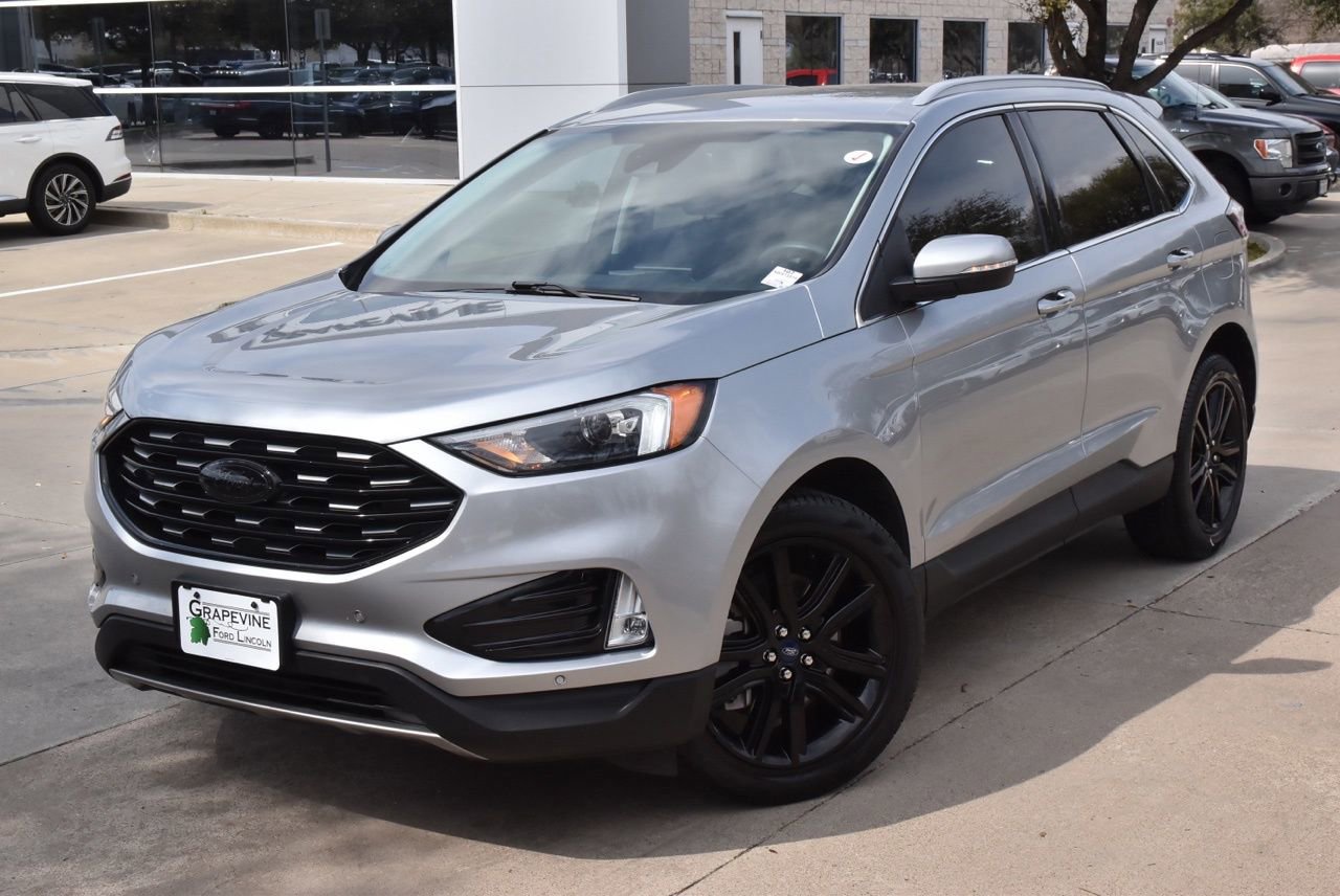 Certified 2022 Ford Edge Titanium image 3