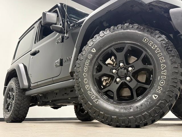 Used 2021 Jeep Wrangler Sport AWD/4WD image 3