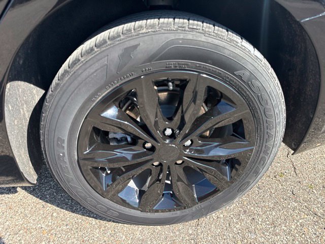 Used 2025 Chevrolet Malibu LT FWD image 4
