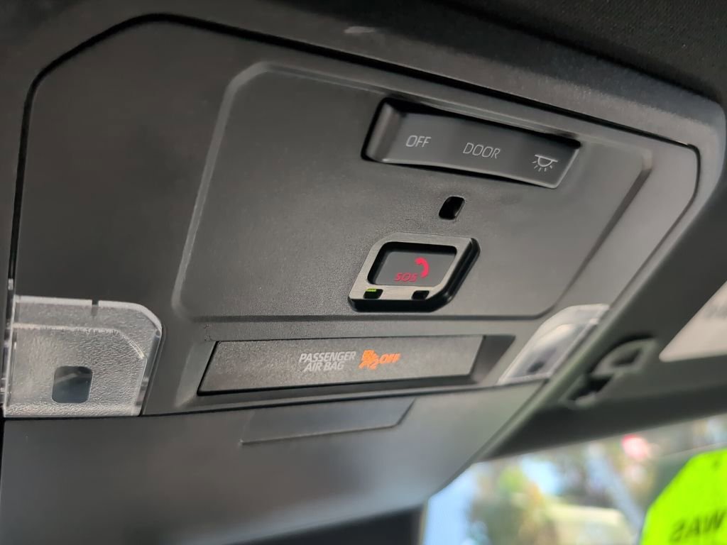 Used 2024 Toyota Tacoma TRD Off-Road image 18