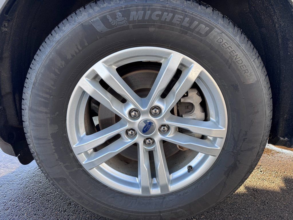 Certified 2021 Ford Explorer XLT w/ Equipment Group 202A image 9