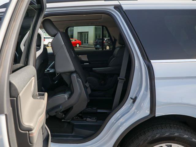 Certified 2025 Ford Expedition Active AWD/4WD image 33