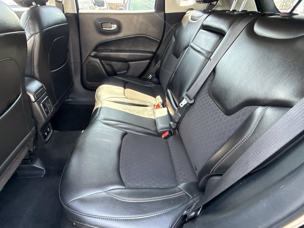 Used 2018 Jeep Compass Latitude w/ Popular Equipment Group FWD image 33