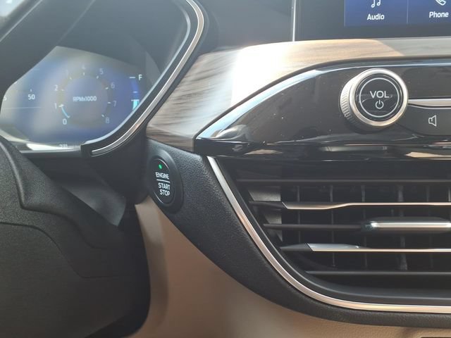 Certified 2020 Ford Escape Titanium AWD/4WD image 21