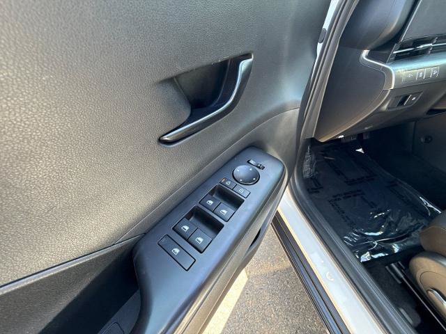Used 2024 Hyundai Kona SEL AWD/4WD image 10