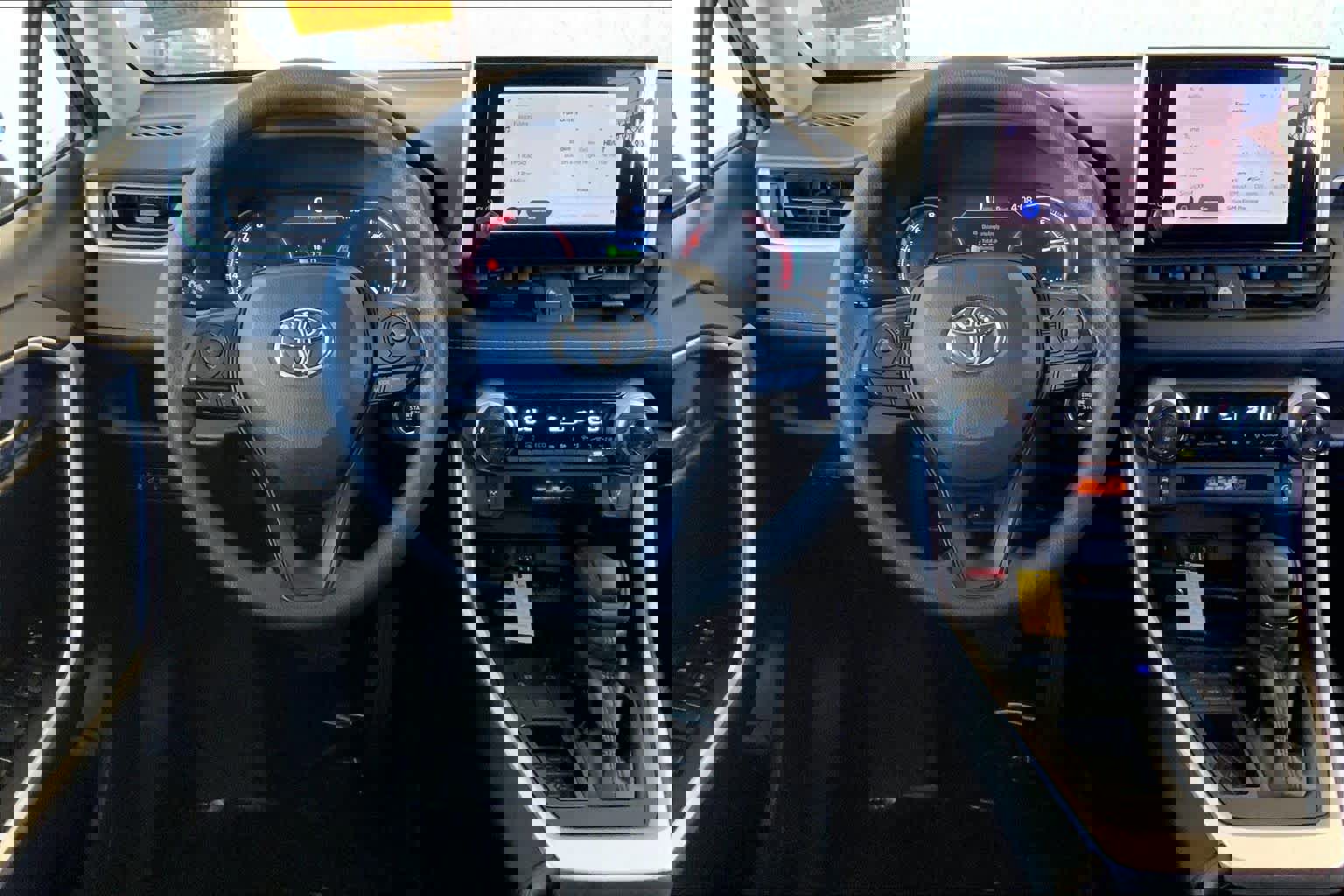 Used 2024 Toyota RAV4 XLE image 8