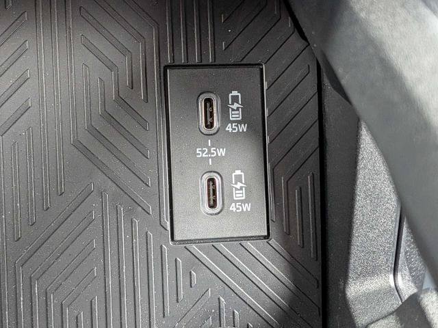 Used 2025 Toyota 4Runner Limited AWD/4WD image 33
