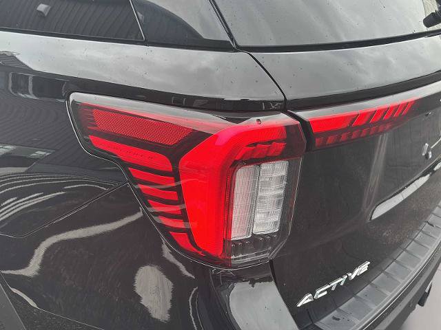 Certified 2025 Ford Explorer Active AWD/4WD image 38