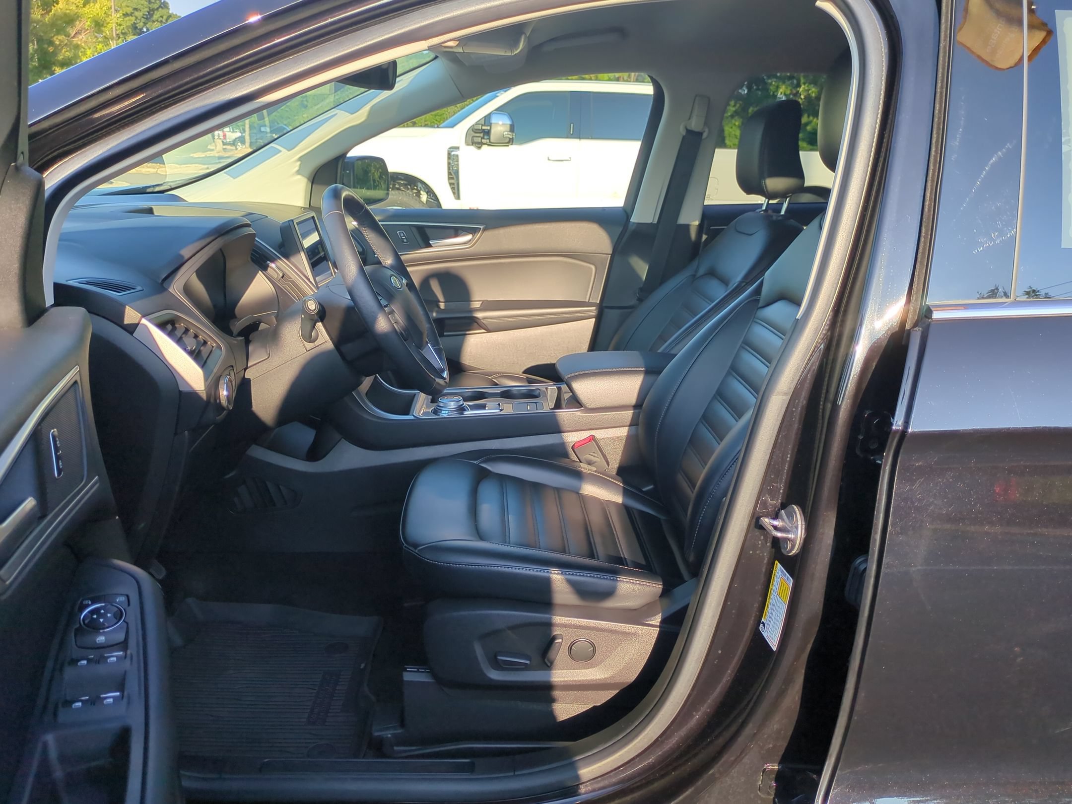 Certified 2023 Ford Edge SEL w/ Convenience Package AWD/4WD image 12