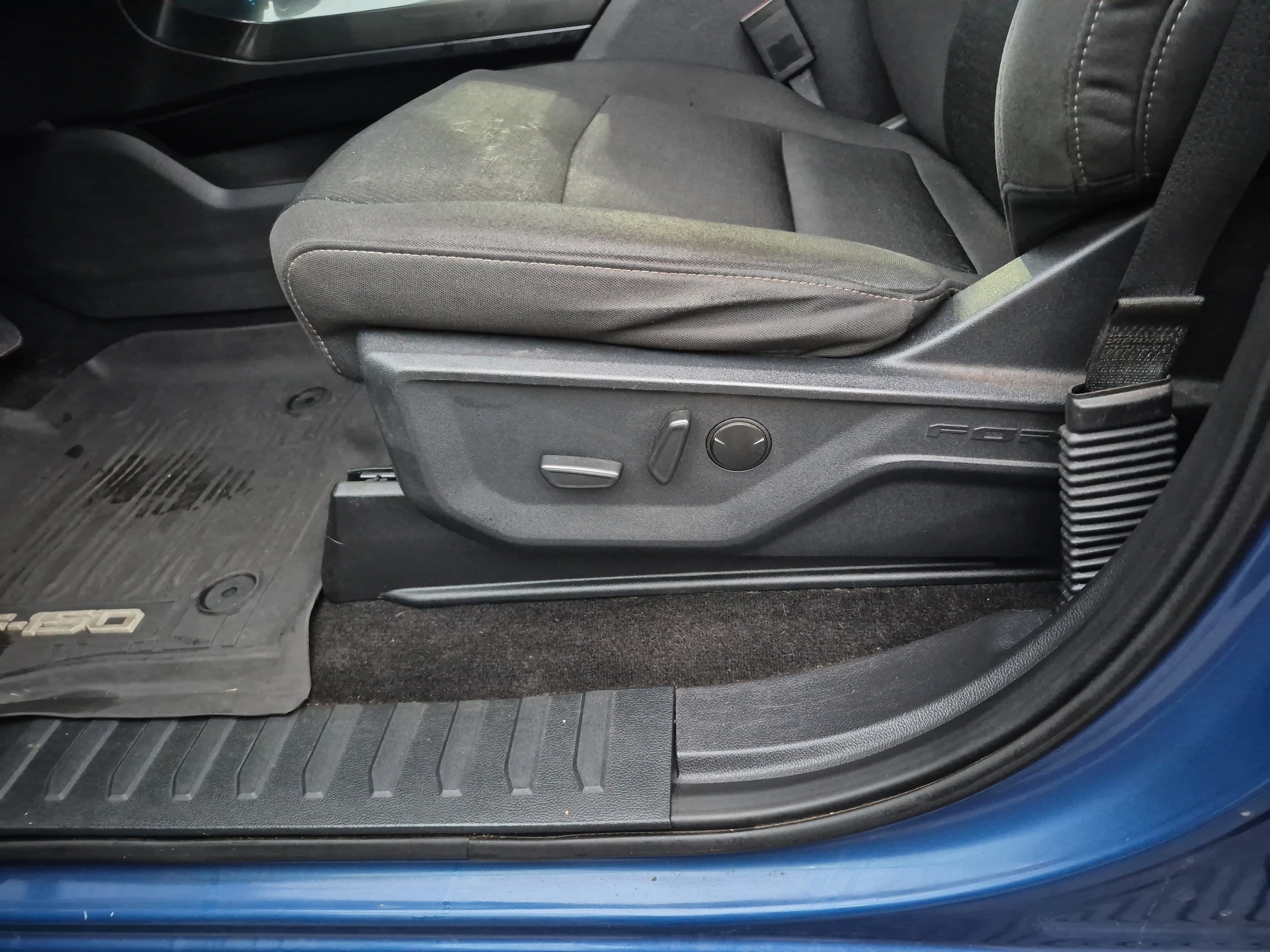 Certified 2023 Ford F150 XLT w/ Equipment Group 302A High image 16