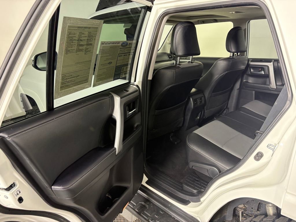 Used 2021 Toyota 4Runner SR5 Premium w/ Moonroof Package AWD/4WD image 28