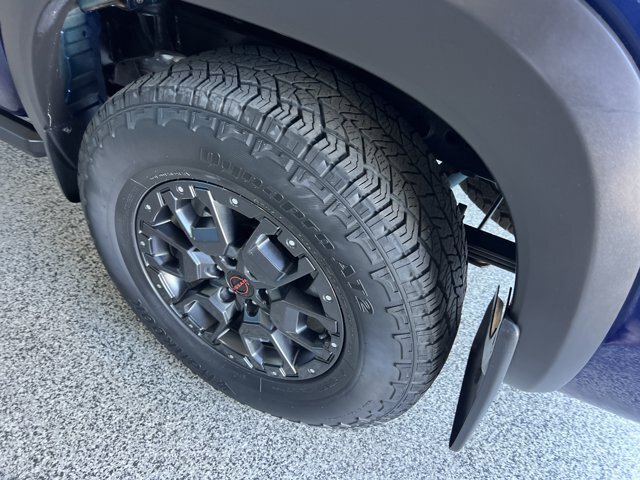 Used 2023 Nissan Frontier PRO-4X w/ Pro-4X Premium Package AWD/4WD image 8