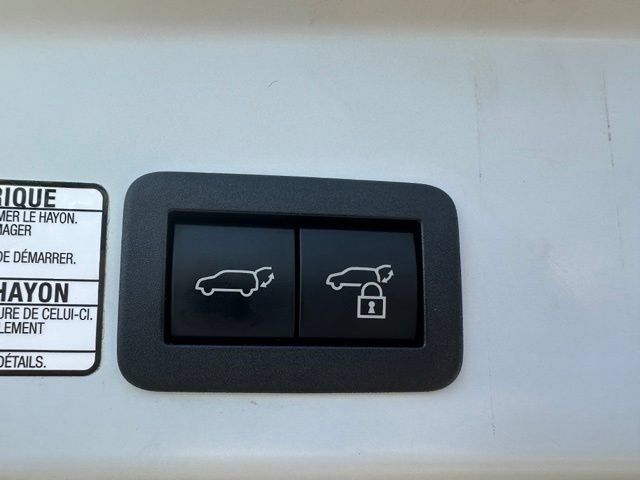 Used 2022 Toyota Corolla Cross XLE w/ Convenience Package FWD image 11