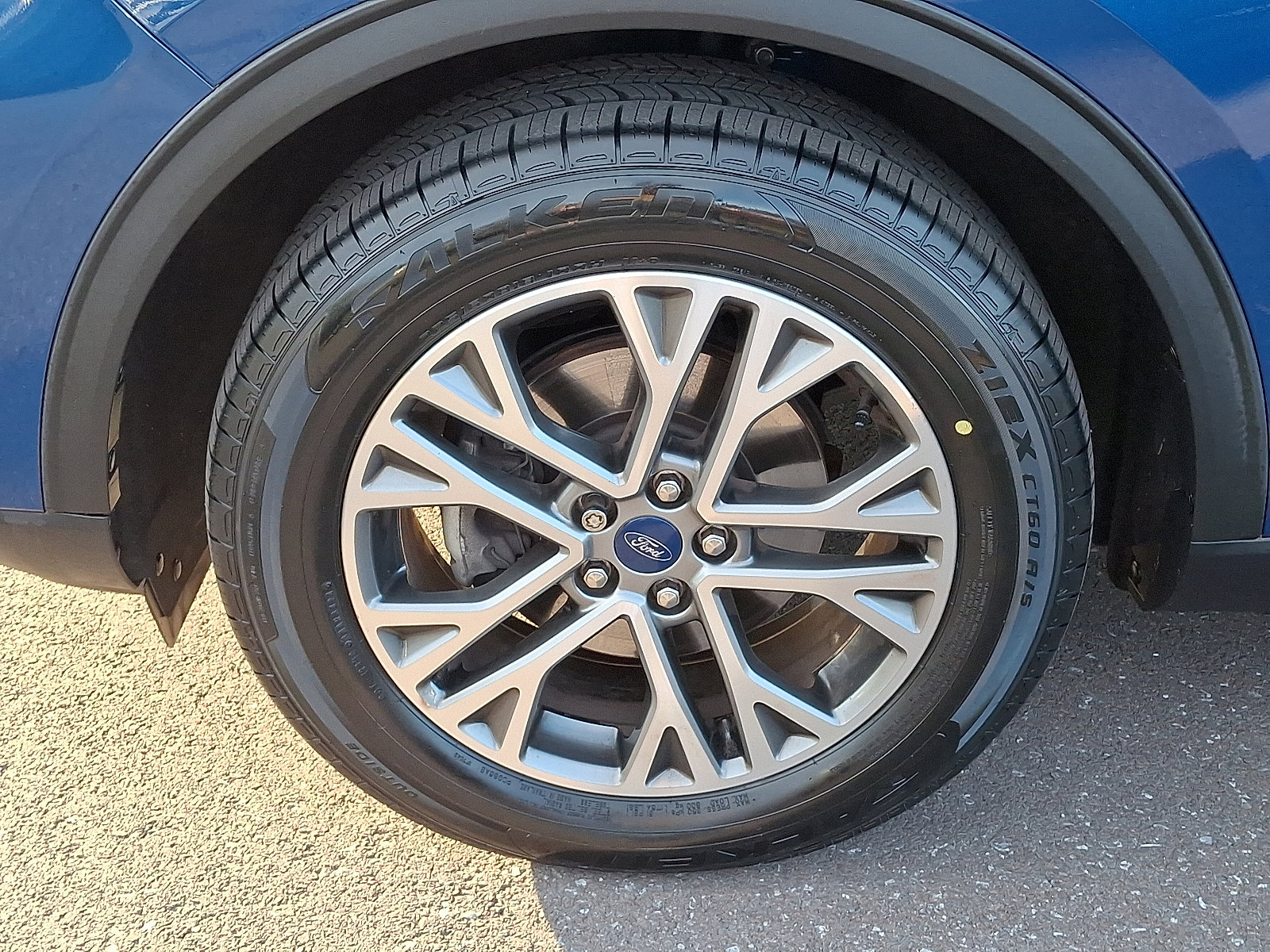 Certified 2022 Ford Escape SEL image 28