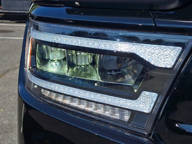 Used 2021 RAM 1500 4x4 Crew Cab image 14