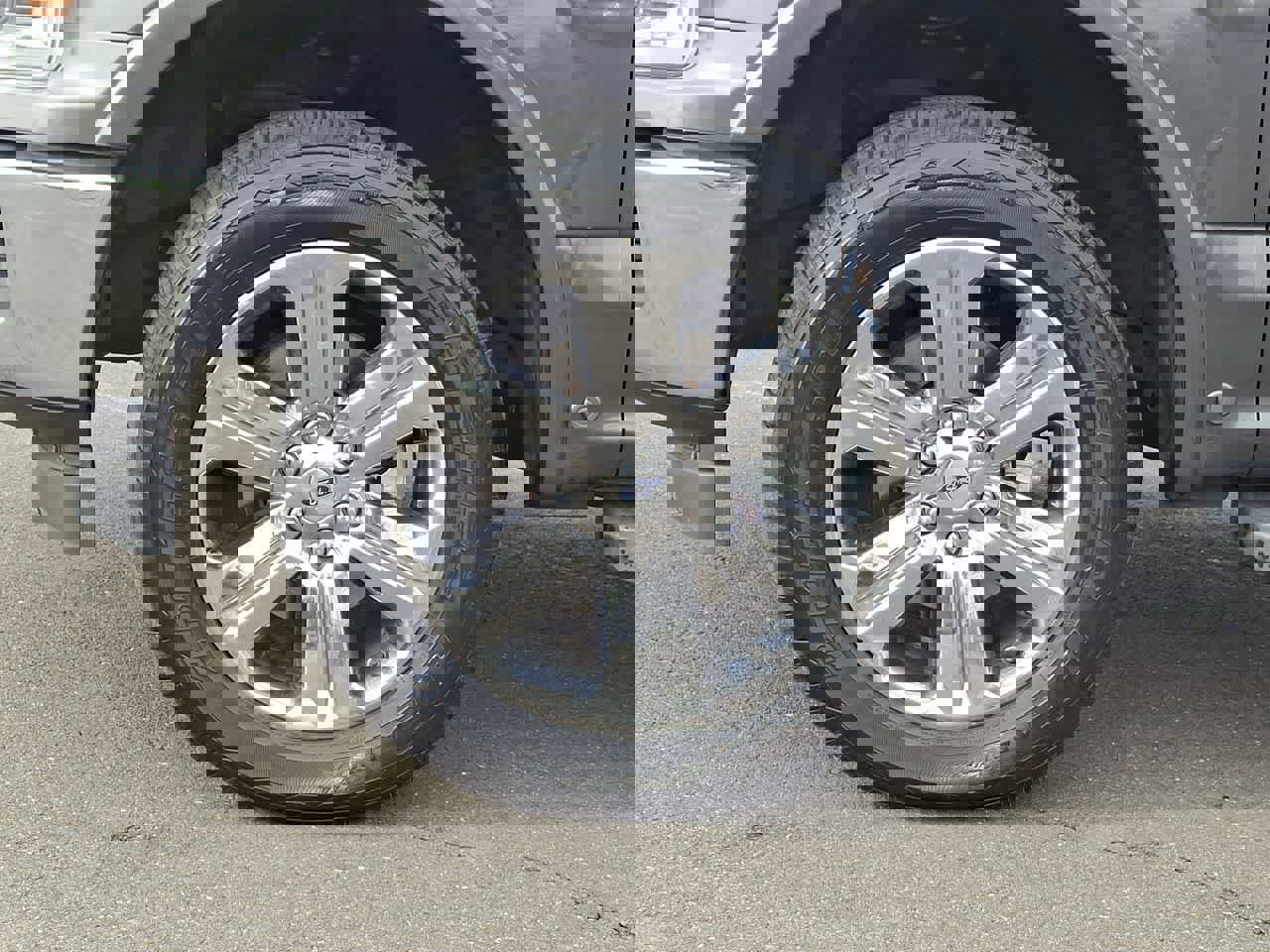 Certified 2019 Ford F150 Lariat w/ Equipment Group 502A Luxury image 29