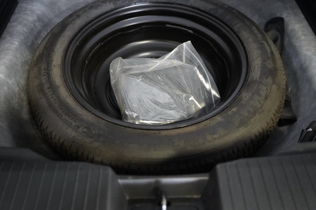 Used 2025 Nissan Rogue SV FWD image 25