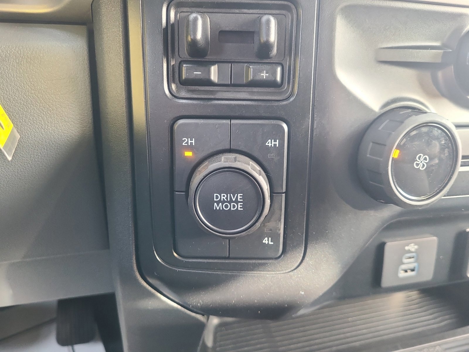 Certified 2024 Ford F350 XL image 33