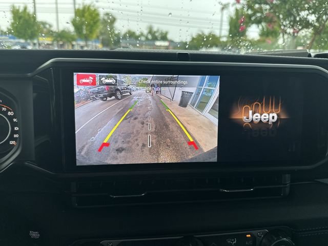 Used 2026 Jeep Wrangler Unlimited Sahara AWD/4WD image 18