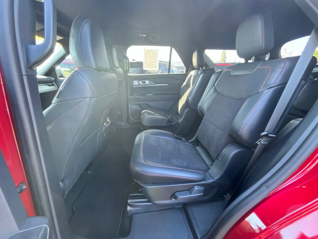 Certified 2025 Ford Explorer ST w/ Sun And Sound Package AWD/4WD image 9