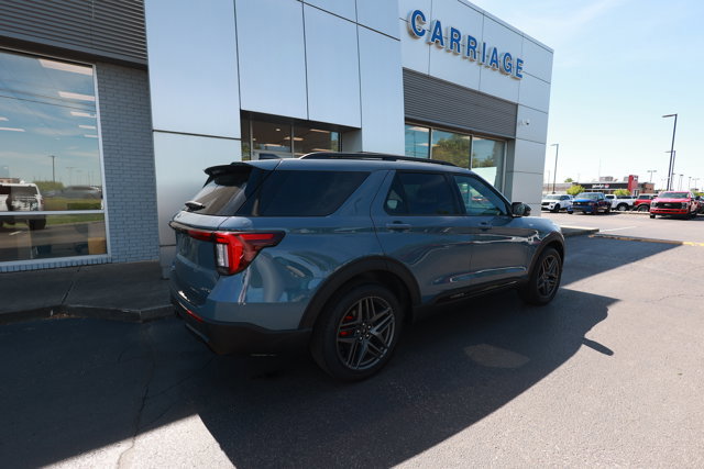Certified 2025 Ford Explorer ST-Line w/ Premium Package AWD/4WD image 3