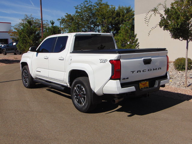 Used 2025 Toyota Tacoma TRD Sport AWD/4WD image 4