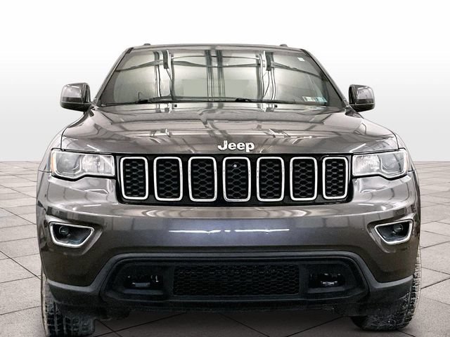 Used 2021 Jeep Grand Cherokee Laredo AWD/4WD image 3