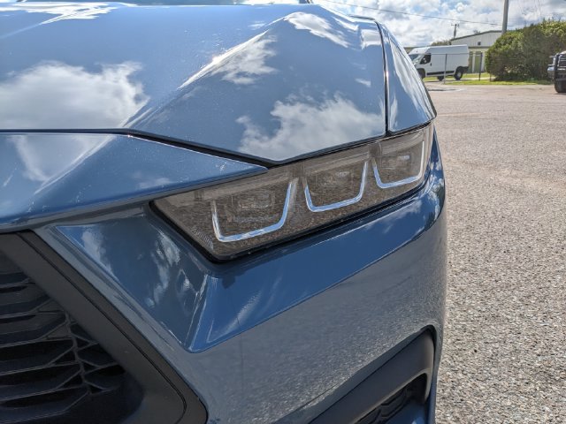 Certified 2024 Ford Mustang Coupe RWD image 9