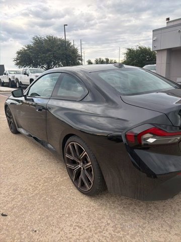 Used 2023 BMW 230i Coupe w/ Premium Package RWD image 4
