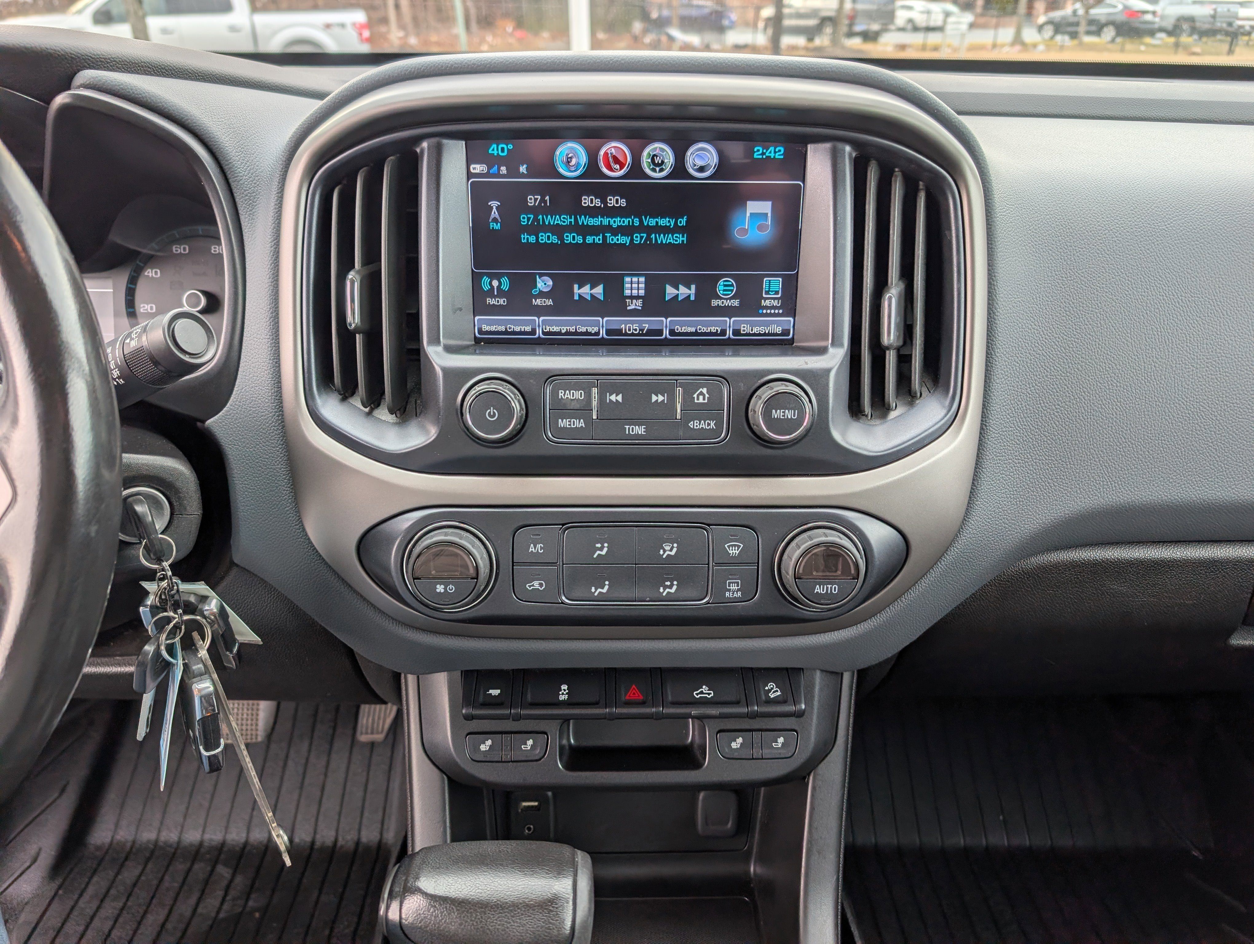 Used 2017 Chevrolet Colorado Z71 image 16