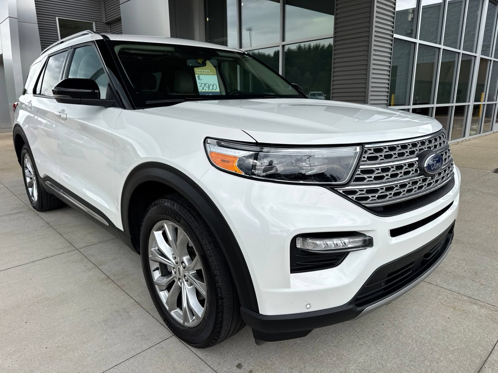 Certified 2024 Ford Explorer Limited w/ Equipment Group 301A AWD/4WD image 10